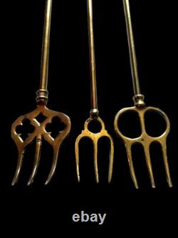 Élégant trio d'accessoires de cheminée Danois Laiton doré Fin XIXe siècle