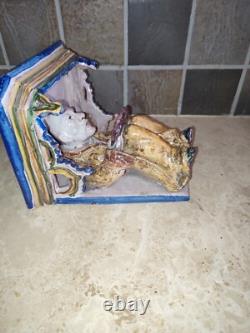 Etagère d'applique en faience XIXème Personnage, anthropomorphe