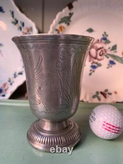 Etain TIMBALE TULIPE GRAVÉE 18e PARIS. VOYEZ MES AUTRES OBJETS