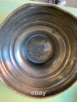 Etain TIMBALE TULIPE GRAVÉE 18e PARIS. VOYEZ MES AUTRES OBJETS