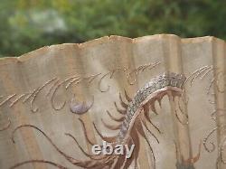 Eventail Soie Broderie Chinois Antique Export Chinese Embroidered Silk Bone Fan
