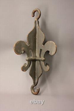 Fleur de Lys forgée. Royauté Enseigne