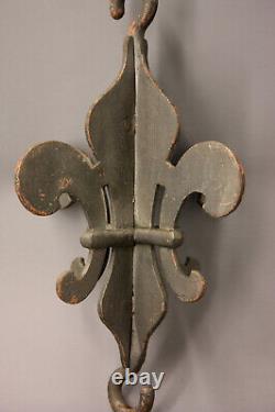 Fleur de Lys forgée. Royauté Enseigne
