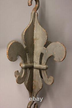 Fleur de Lys forgée. Royauté Enseigne