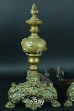 Grand Chenet Ancien Marmouset Fleurs de Lys Bronze andirons Royal Cheminée x 2
