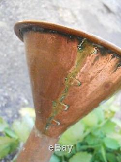 Grand arrosoir en cuivre du 19 e siècle. Copper watering can. Outil de jardin