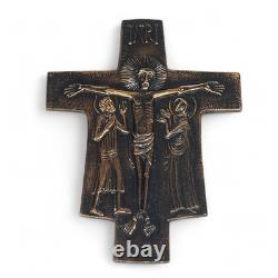 Grande Croix crucifix en bronze signé Pierre Toulhoat Bretagne Quimper 1980