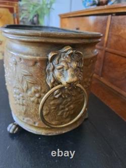 Grande Jardinière Ancienne Laiton Repoussé Style Napoléon III Lions & Griffes
