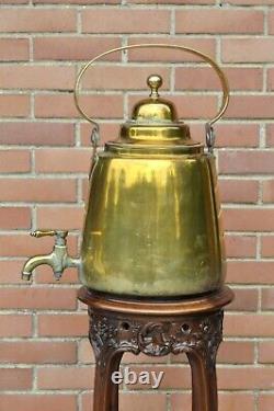Grande bouilloire de table Fontaine de table cuivre jaune 18ème siècle