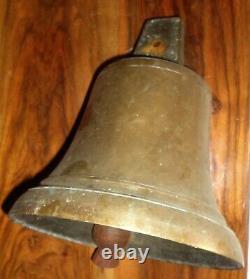 Grosse cloche bronze ancienne poids 5.335 kg hauteur 23 cm sonnaille abbaye