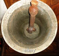 Grosse cloche bronze ancienne poids 5.335 kg hauteur 23 cm sonnaille abbaye
