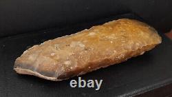 Hache taillée silex orange, origine Danemark, époque Neolithique