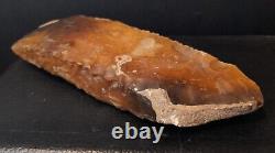 Hache taillée silex orange, origine Danemark, époque Neolithique