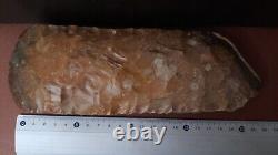 Hache taillée silex orange, origine Danemark, époque Neolithique
