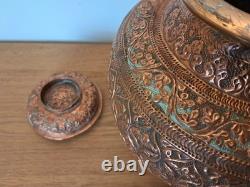 Inde, Jarre pot couvert, Cuivre repoussé et ciselé, XIX°