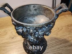 Jolis ANCIENNE PETIT COUPE VIDE POCHE BAGUIER EN BRONZE décor Salamandre Normand
