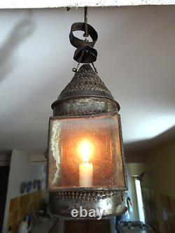 Lanterne ancienne en fer forgé, (blanc). Art populaire. XIX°