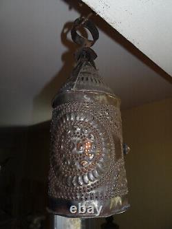 Lanterne ancienne en fer forgé, (blanc). Art populaire. XIX°
