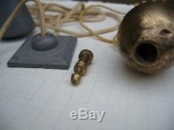 Lot 2 anciens FILS A PLOMB- Objets d'art populaire (dont 1 artisanal)