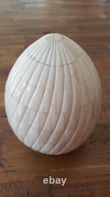 MARQUETERIE Grand ouf en mosaïque d'OS Réalisation exceptionnelle 1870 A