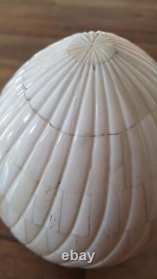 MARQUETERIE Grand ouf en mosaïque d'OS Réalisation exceptionnelle 1870 A