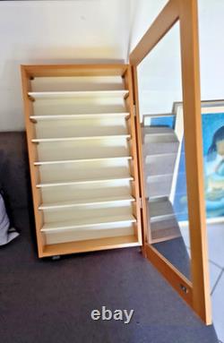 MEUBLE VITRINE POUR COLLECTIONEUR 8 ETAGES BOIS DORÉ 74 x 45 CM