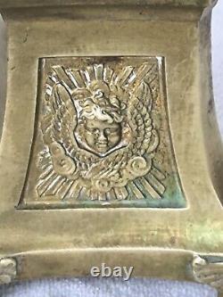 Magnifique Pique Cierge