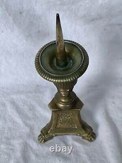 Magnifique Pique Cierge