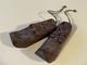 Magnifique Paire De Tabati&egrave;res En Forme De Chaussures En Bois Sculpt&eacute; Xixe