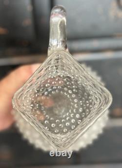 Magnifique pichet à eau en verre soufflé à cabochons 19ème