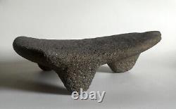 Metate tripode en basalte / Amérique du Sud (Costa Rica) pré-colombien / tortue