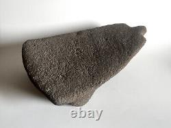 Metate tripode en basalte / Amérique du Sud (Costa Rica) pré-colombien / tortue