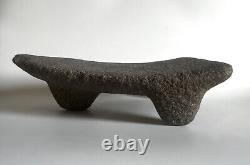 Metate tripode en basalte / Amérique du Sud (Costa Rica) pré-colombien / tortue