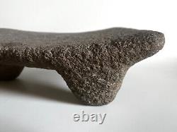 Metate tripode en basalte / Amérique du Sud (Costa Rica) pré-colombien / tortue