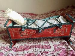 Meuble peint berceau de poupée, pièce unique, peint à la main, art populaire