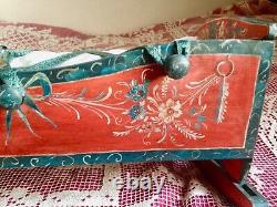 Meuble peint berceau de poupée, pièce unique, peint à la main, art populaire