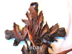 Objet religieux, Christ sur une croix de houx, Art Populaire début XIXème