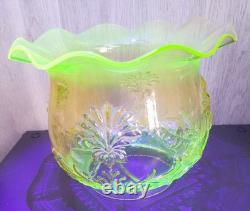 Ouraline Paire de Lampe pétrole cuivre Art Déco Oil Lamp Uranium Glass Vaseline