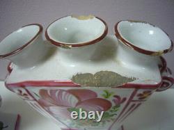 PAIRE DE TULIPIERS EN FAIENCE DES ISLETTES XIXème DECOR OEILLET