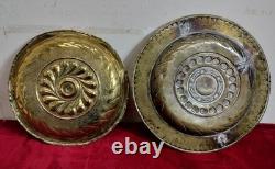 Paire De Bassins À Aumônes Anciens. Cuivre Ou Laiton Repoussé. Espagne. XVIII