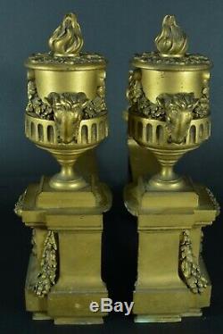 Paire de chenets Louis XVI tête de Beliers Pot à Feu Laurier Bronze doré ancien