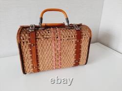 Panier de marché ancien tressé