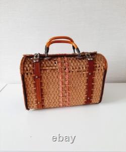 Panier de marché ancien tressé