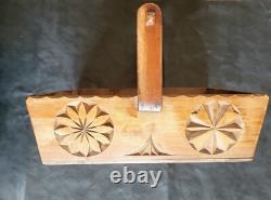 Panier en Bois Sculpté Art Populaire Abriès Queyras Hautes Alpes France 30 cm