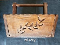 Panier en Bois Sculpté Art Populaire Abriès Queyras Hautes Alpes France 30 cm