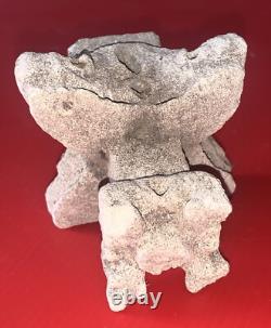 Petit chapiteau néo gothique architecture pierre reconstituée travail compagnon