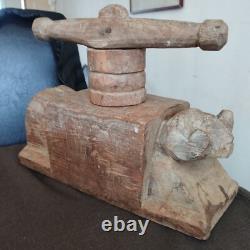 Pilon, Pressoir Ancien en Bois Sculpté Zoomorphe Bélier Art Populaire