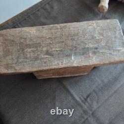 Pilon, Pressoir Ancien en Bois Sculpté Zoomorphe Bélier Art Populaire