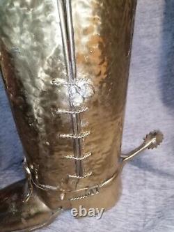 Porte Parapluie Ancien en Forme de Bottes Old Umbrella Stand in the Shape of B