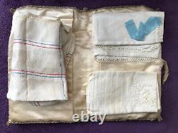 Porte mouchoirs de mariage en soie vers 1850 avec ses mouchoirs